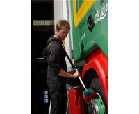 Vikan Transport Velgenborstel 24cm half rond Waterdoorvoer Zwart